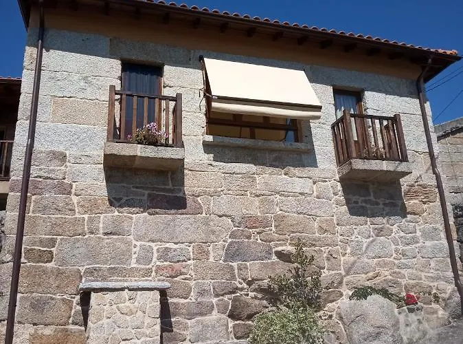 Carballo Do Xures بيت شباب *